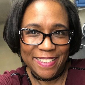 Meet your Posher, Lisa